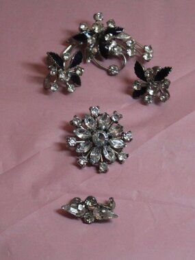 Vintage silver tone rhinestone brooches & earrings for one price.